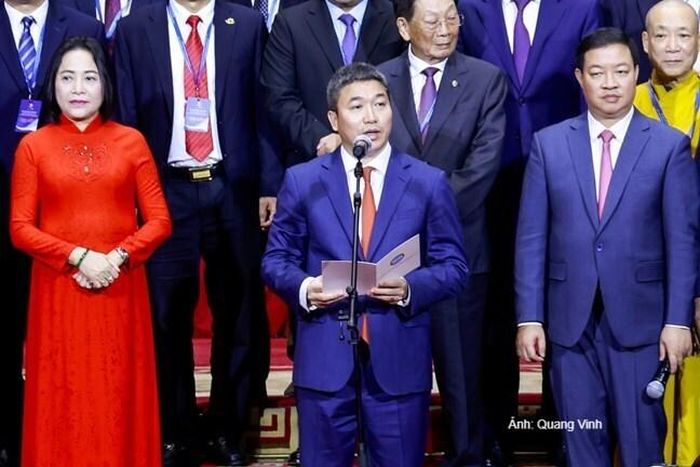Ông Phan Anh Sơn, Bí thư Đảng ủy, Chủ tịch Liên hiệp các tổ chức hữu nghị Việt Nam phát biểu nhận nhiệm vụ.