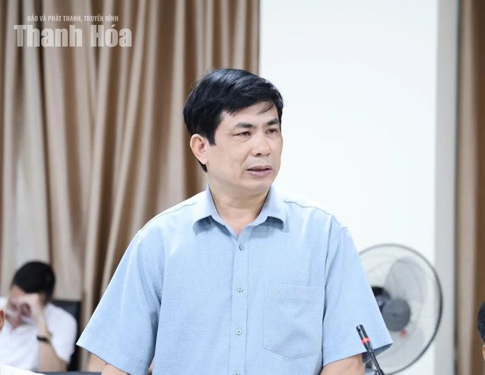 Trưởng phòng Chuyên đề - Báo và Phát thanh, truyền hình Thanh Hóa Lê Duy Sơn phát biểu tại buổi làm việc.