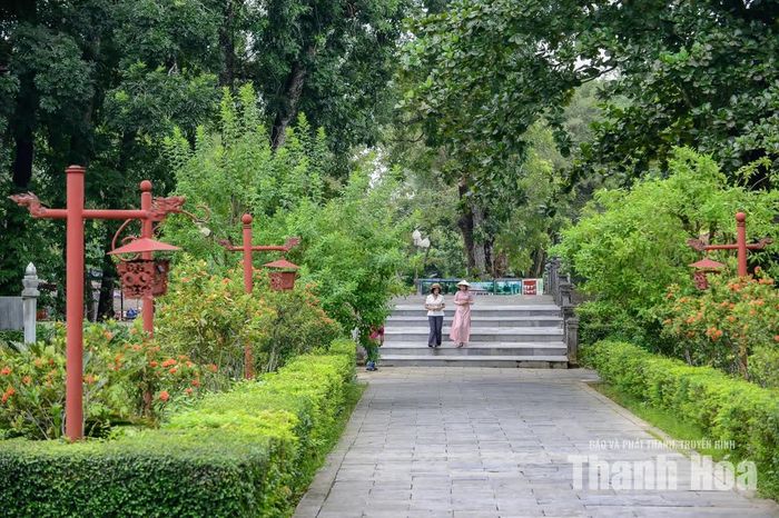 Khu di tích Lam Kinh đã được các đơn vị liên quan chỉnh trang đón du khách.
