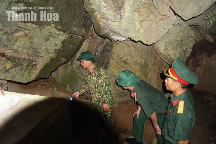 Đoàn khảo sát đánh giá thực trạng khu vực Di tích lịch sử cách mạng cấp Quốc gia Hang Co Phương, xã Phú Lệ.