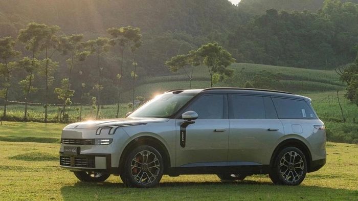 MẫuLynk & Co 900 thuộc phân khúc SUV cao cấp cỡ lớn, sở hữu đa dạng trang bị và tiện nghi.