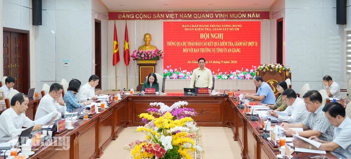 Quang cảnh hội nghị thông qua dự thảo báo cáo kết quả kiểm tra, giám sát (đợt 3) đối với Ban Thường vụ Tỉnh ủy An Giang.