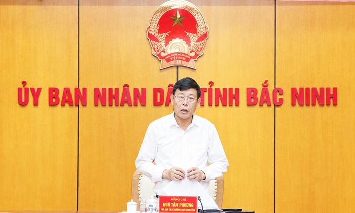  Đồng chí Ngô Tân Phượng phát biểu ý kiến tại điểm cầu tỉnh Bắc Ninh. 