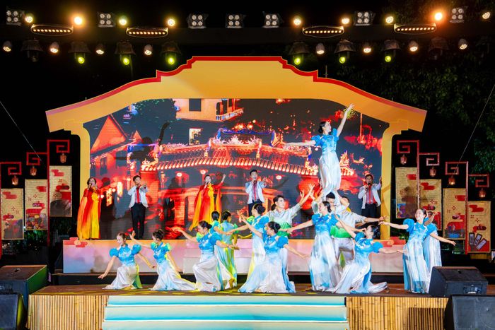 Xây dựng Đà Nẵng thành điểm đến có năng lực dẫn dắt vùng. TRONG ẢNH: Hoạt động tại Tuần lễ Sáng tạo Hội An 2026. Ảnh: Trung tâm Xúc tiến du lịch thành phố.