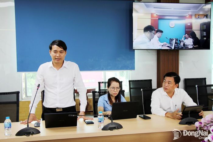 Đại diện các phòng chuyên môn của Sở Khoa học và Công nghệ Đồng Nai chia sẻ ý kiến tại buổi làm việc. Ảnh: Hải Quân