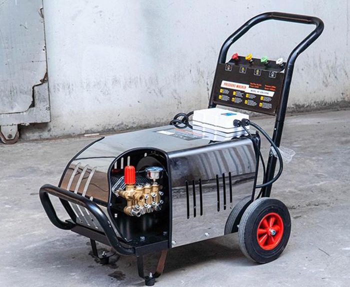 Kungfu KF 3200-5.5KW.