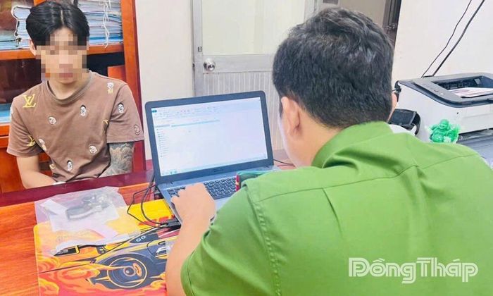 Đối tượng làm việc tại cơ quan công an.