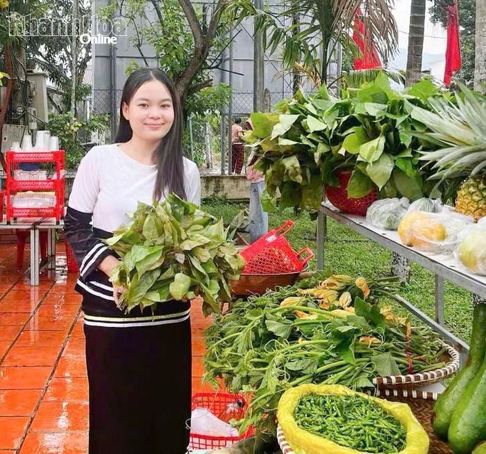 Mấu Thị Thùy Ngân - một người trẻ yêu thích văn hóa đồng bào Raglai.