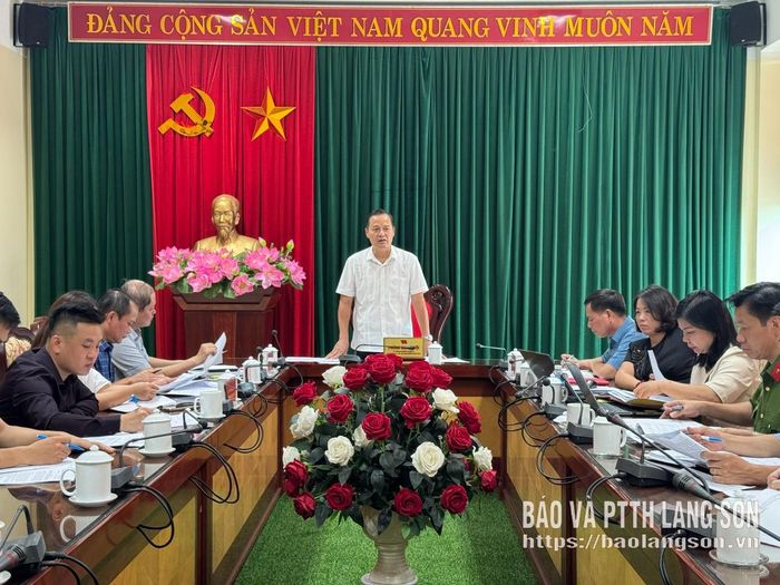 Đồng chí Phùng Quang Hội, Uỷ viên Ban Thường vụ Tỉnh uỷ, Bí thư Đảng ủy, Chủ tịch HĐND phường Đông Kinh phát biểu tại buổi kiểm tra