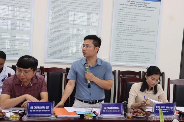 Thành viên đoàn thẩm định đánh giá tại buổi làm việc.