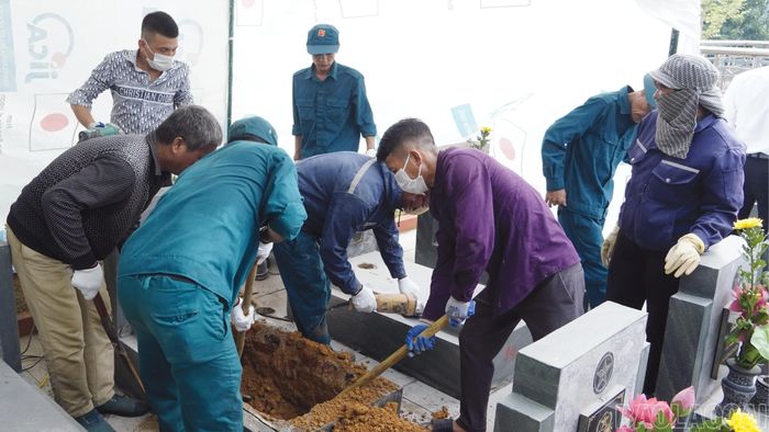 Những nỗ lực của lực lượng dân quân đã góp phần xoa dịu nỗi đau của các gia đình liệt sĩ.