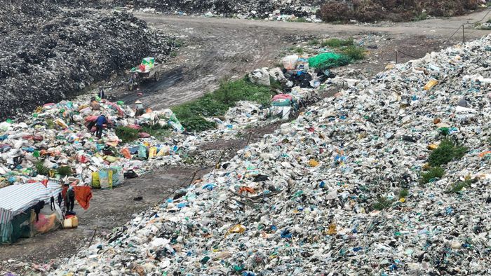 Bãi rác Đinh Văn Lâm Hà đang quá tải