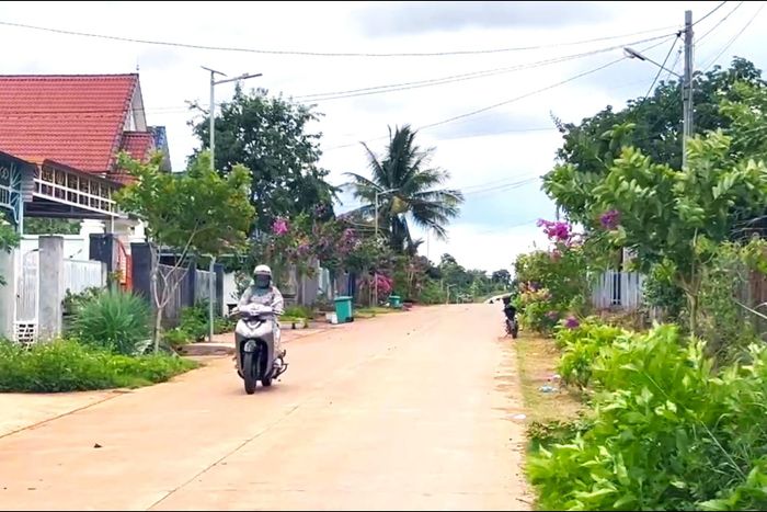 Nhiều tuyến đường bê tông ở xã Nam Đà được hoàn thiện, đáp ứng nhu cầu đi lại cho người dân tốt hơn