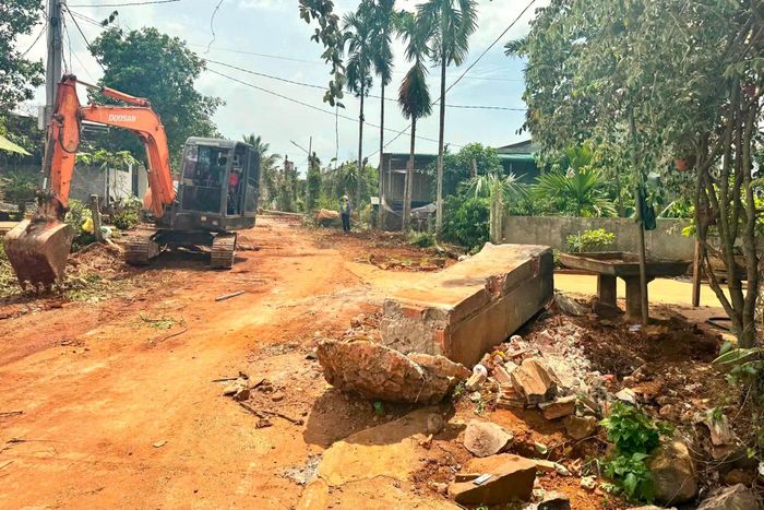 Người dân xã Nâm Nung đồng thuận bàn giao mặt bằng để triển khai dự án