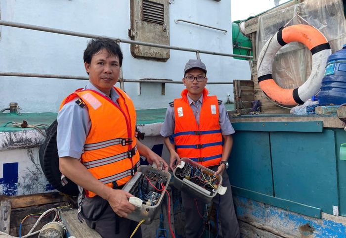 Lực lượng chức năng phát hiện kích điện trên tàu