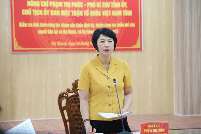 Đồng chí Phạm Thị Phúc, Phó Bí thư Tỉnh ủy, Chủ tịch Ủy ban MTTQ Việt Nam tỉnh Lâm Đồng phát biểu tại buổi làm việc