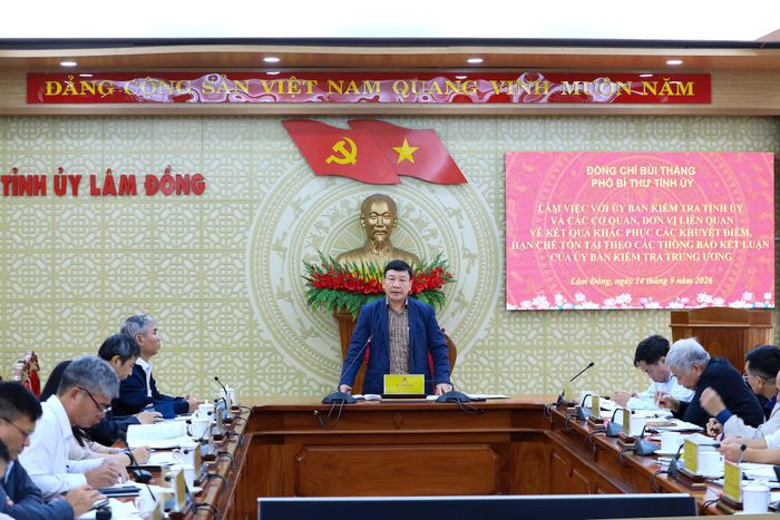 Phó Bí thư Tỉnh ủy Lâm Đồng Bùi Thắng chủ trì buổi làm việc với UBKT Tỉnh ủy để nắm bắt tiến độ khắc phục tồn tại theo kết luận kiểm tra
