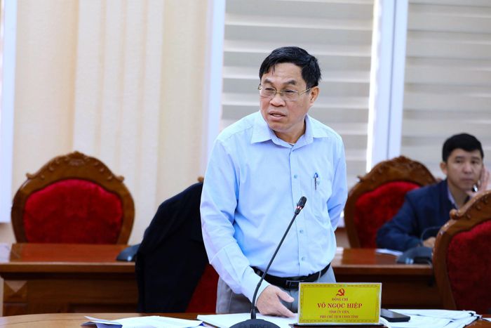 Tỉnh ủy viên, Phó Chủ tịch UBND tỉnh Lâm Đồng Võ Ngọc Hiệp đề nghị đôn đốc quyết liệt các cơ quan, đơn vị đẩy nhanh tiến độ khắc phục tồn tại