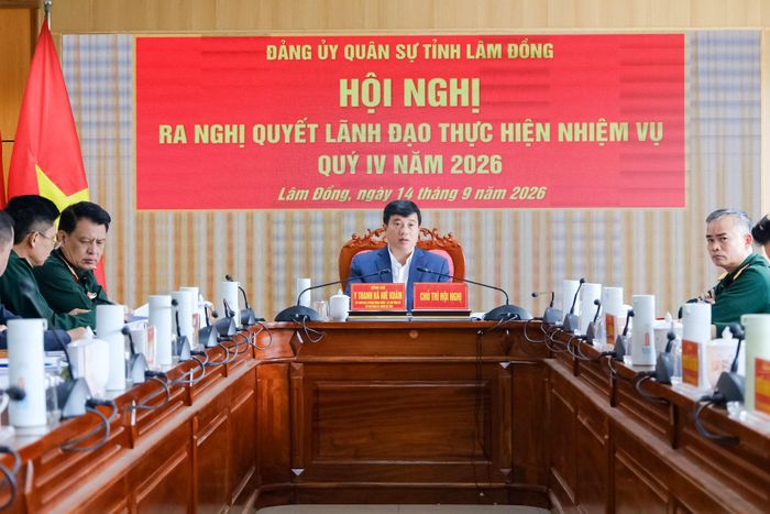 Đồng chí Y Thanh Hà Niê Kđăm, Ủy viên Ban Chấp hành Trung ương Đảng, Bí thư Tỉnh ủy, Bí thư Đảng ủy Quân sự tỉnh chủ trì Hội nghị Đảng ủy Quân sự tỉnh