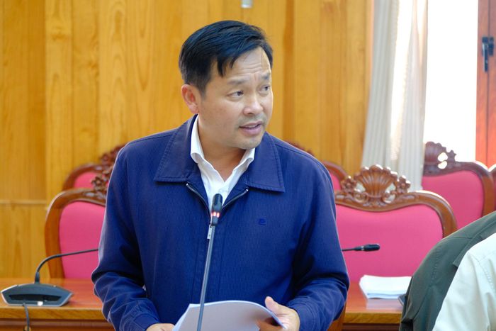 Phó Giám đốc Sở Tài chính Lâm Đồng Dương Minh Châu báo cáo dự thảo chủ trương điều chỉnh dự án