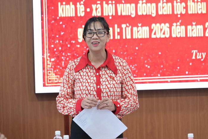 Bà Trịnh Thị Tú Anh ghi nhận và đánh giá cao những kết quả của xã Tuy Phong đã đạt được