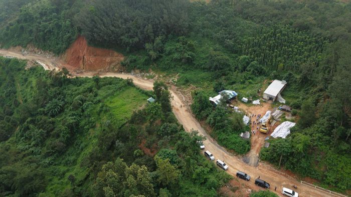 Tuyến ĐT717, đoạn đang triển khai mở rộng, nâng cấp. (Ảnh: Ngọc Hiển)