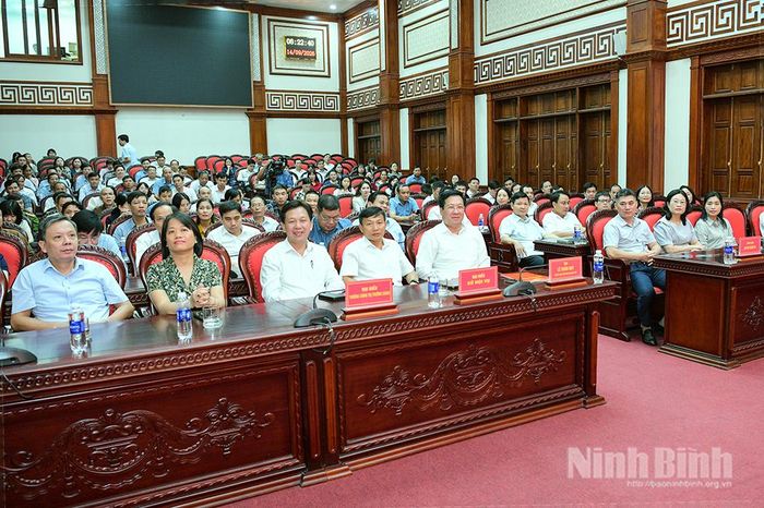 Các đại biểu dự khai mạc lớp bồi dưỡng.