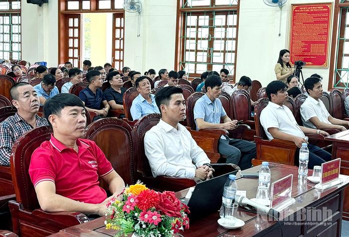 Các đại biểu dự hội nghị. Ảnh: Nguyễn Hương