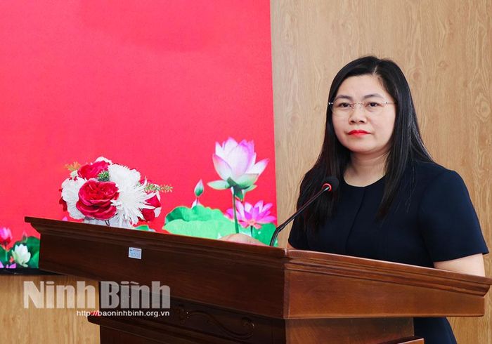 Tiến sĩ Tạ Hoàng Minh, Phó hiệu trưởng Trường Chính trị Trường Chinh phát biểu khai mạc và đề dẫn Hội thảo.