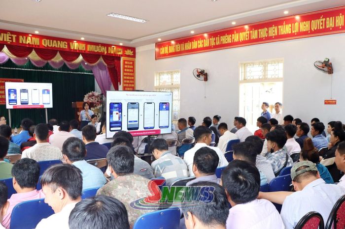 Xã Phiêng Pằn tập huấn chuyển đổi số cho tuyên truyền viên cơ sở.
