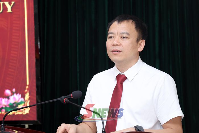 Đồng chí Nguyễn Chí Chung phát biểu nhận nhiệm vụ.