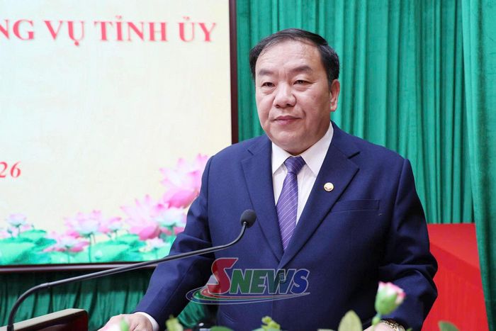 Đồng chí Chá A Của phát biểu tại hội nghị