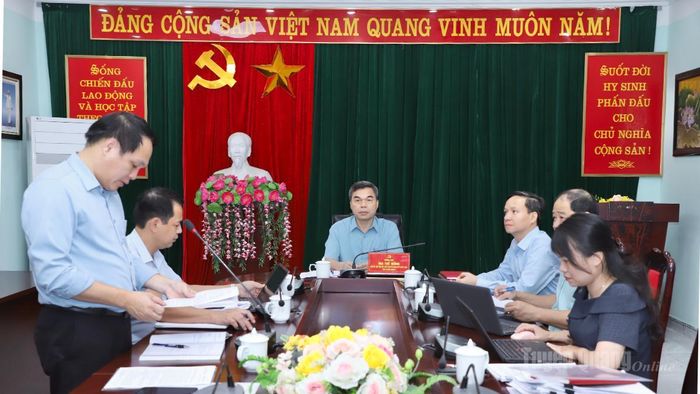 Thư ký Đoàn kiểm tra, giám sát thông báo dự thảo kết quả kiểm tra, giám sát (đợt 3) Ban Thường vụ Đảng uỷ phường Hà Giang 2.