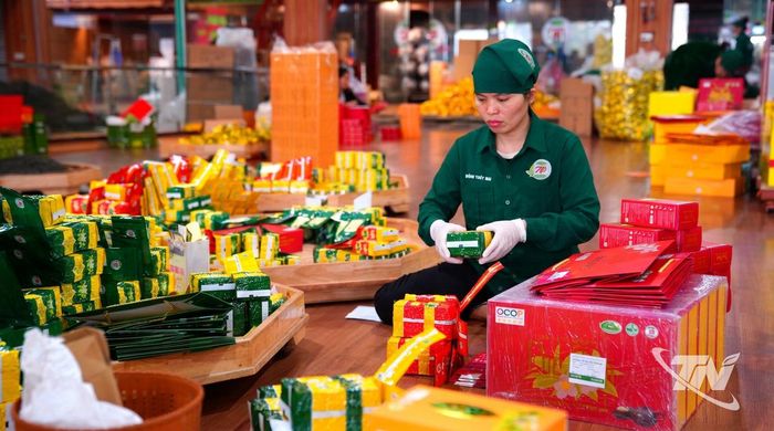 Việc được cấp mã số vùng trồng và mã số cơ sở đóng gói giúp người làm chè Thái Nguyên có được “tấm vé thông hành” pháp lý để truy xuất nguồn gốc.