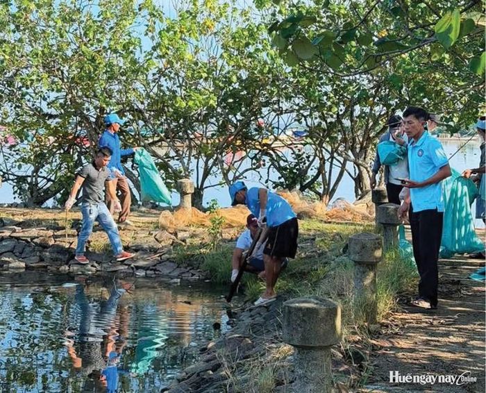 Giảm thiểu rác thải nhựa, phát triển du lịch xanh ở Đan Điền. 