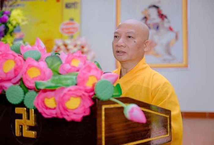 Thượng tọa Thích Chiếu Tuệ phát biểu khai mạc
