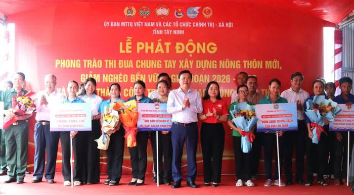 Tỉnh Tây Ninh xác định xây dựng nông thôn mới không chỉ tập trung hoàn thiện cơ sở hạ tầng mà còn phải tạo chuyển biến thực chất về đời sống người dân.