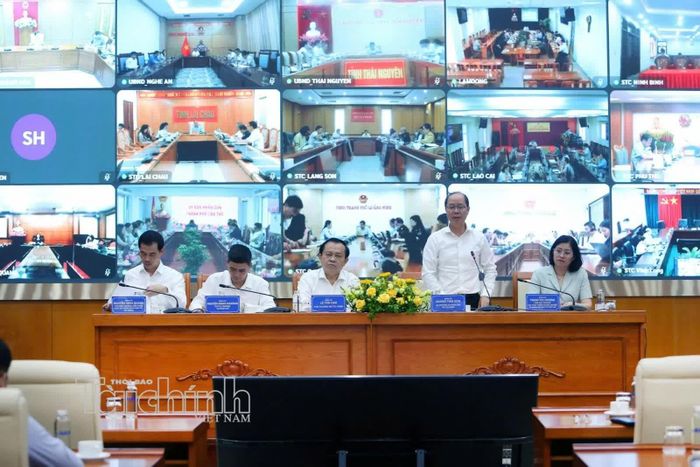 Vụ trưởng Vụ Pháp chế (Bộ Tài chính) Hoàng Thái Sơn phát biểu tại hội thảo. Ảnh: Đức Minh