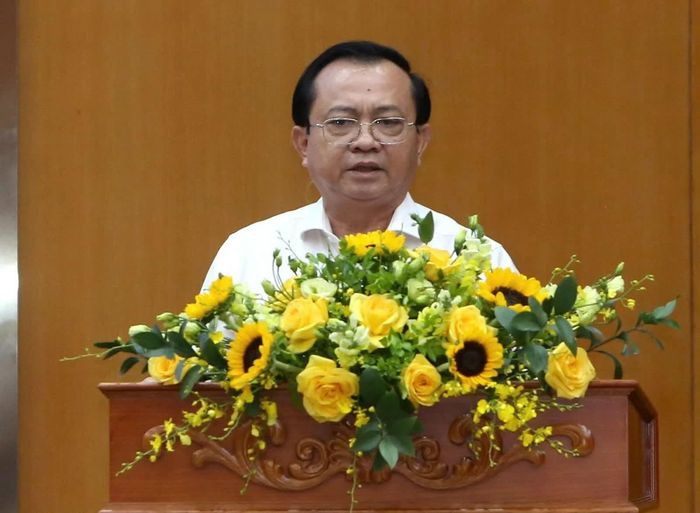 Thứ trưởng Bộ Tài chính Lê Tấn Cận phát biểu tại hội thảo. Ảnh: Đức Minh