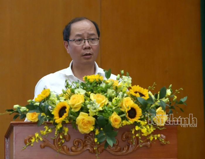 Vụ trưởng Vụ Pháp chế Hoàng Thái Sơn phát biểu tại hội thảo. Ảnh: Đức Minh