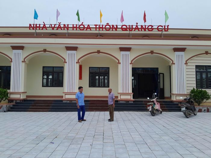 Nhà văn hóa thông Quảng Cư