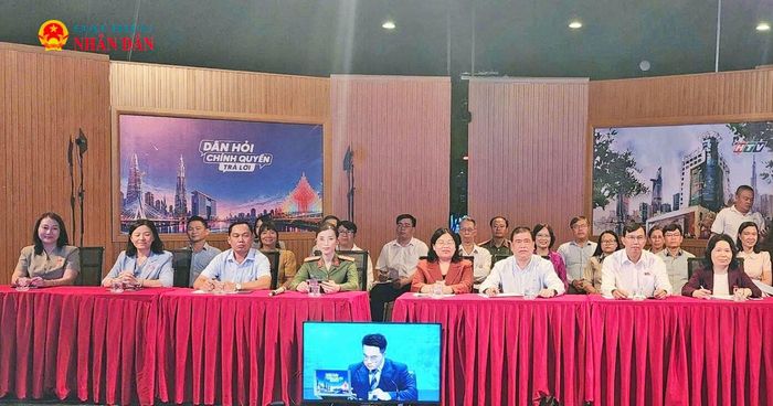 Các đại biểu tham dự chương trình. Ảnh: Hoa Lê