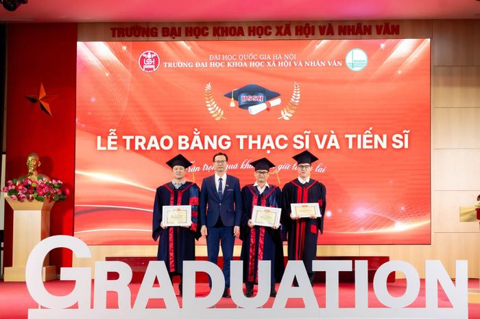 Trường Đại học Khoa học Xã hội và Nhân văn, ĐHQGHN: Tổng kinh phí NCS sẽ nhận trong 3-4 năm học khoảng 580-750 triệu đồng.