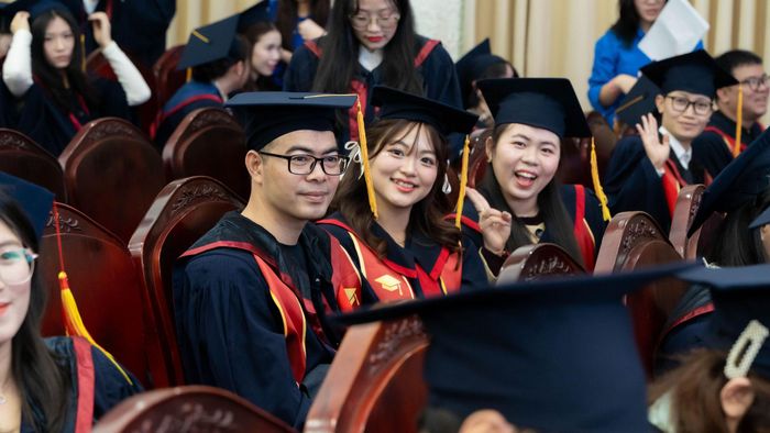 Trường Đại học Khoa học Xã hội và Nhân văn, ĐHQGHN cho biết, học bổng không chỉ hỗ trợ nghiên cứu sinh hoàn thành luận án tiến sĩ, chính sách còn đặt mục tiêu tạo nguồn một thế hệ giảng viên, nhà khoa học kế cận có năng lực nghiên cứu và giảng dạy xuất sắc.