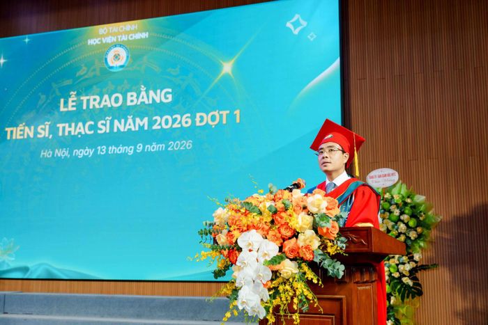 Tân Tiến sĩ Nguyễn Thành Công- đại diện tập thể tân Tiến sĩ, Thạc sĩ đã phát biểu tại chương trình