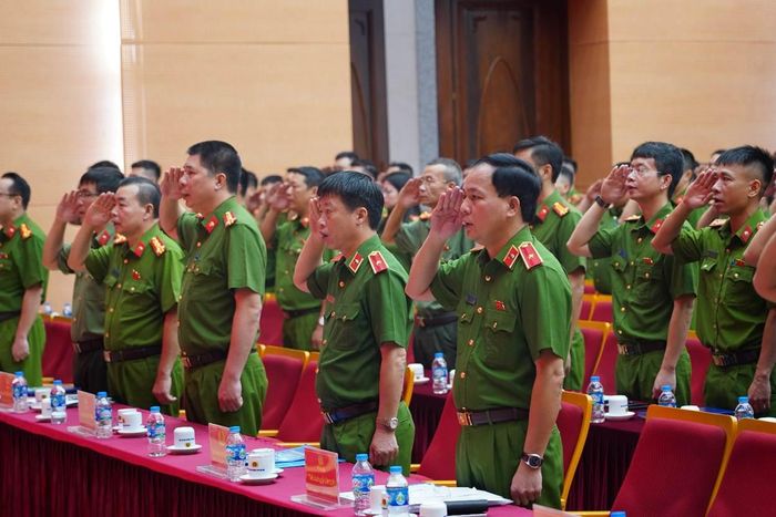 Các đại biểu tham dự chương trình.
