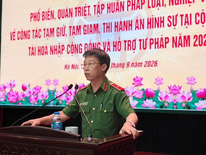 Thiếu tướng Nguyễn Văn Long, Phó Cục trưởng Cục Cảnh sát quản lý tạm giữ, tạm giam và thi hành án hình sự tại cộng đồng - Bộ Công an phát biểu chỉ đạo hội nghị