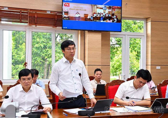 Giám đốc Sở Xây dựng tỉnh Phú Thọ Nguyễn Xuân Quang phát biểu giải trình một số nội dung liên quan