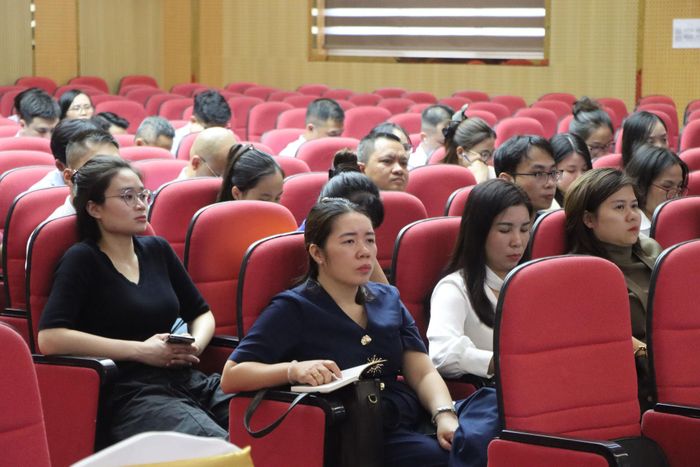 Các đại biểu tham dự hội nghị.