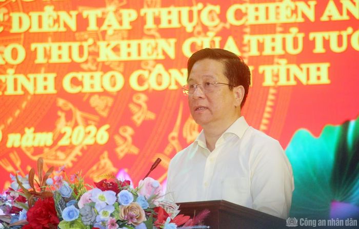 Đồng chí Hồ Văn Mừng, Uỷ viên Trung ương Đảng, Phó Bí thư Tỉnh uỷ, Chủ tịch UBND tỉnh An Giang phát biểu tại buổi lễ.